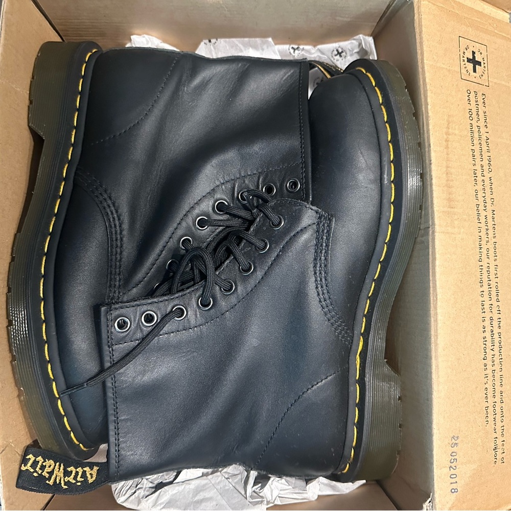 Dr. Martens 1460 Smooth Leather Lace Up Boot